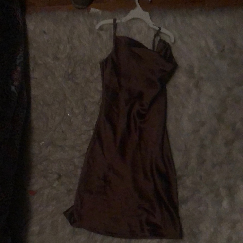 I’m selling a mini brown silk dress